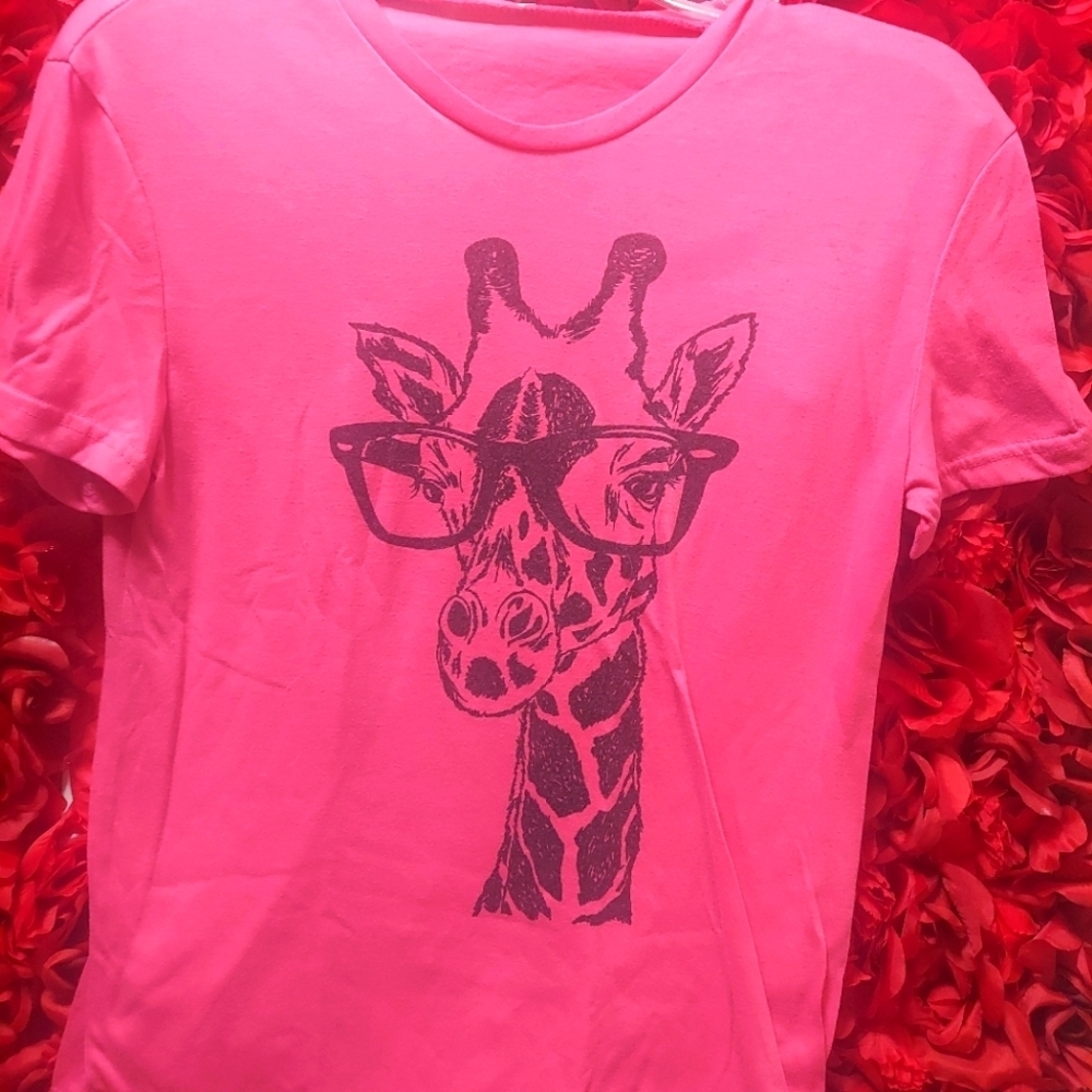 Girls Size Medium Hot Punk T-Shirt with Giraffe wearing glasses